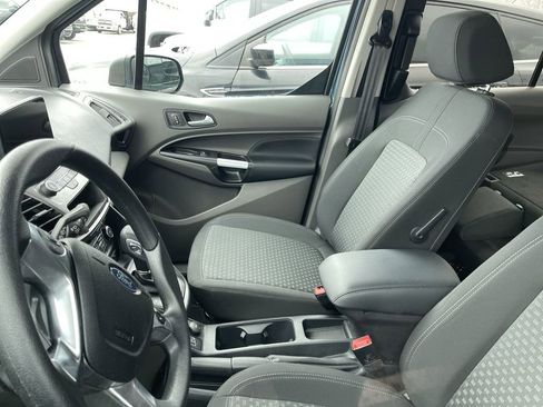 Used 2023 Ford Transit Connect XLT image 3