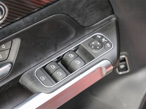 New 2025 Mercedes-Benz GLB 35 AMG 4MATIC image 28