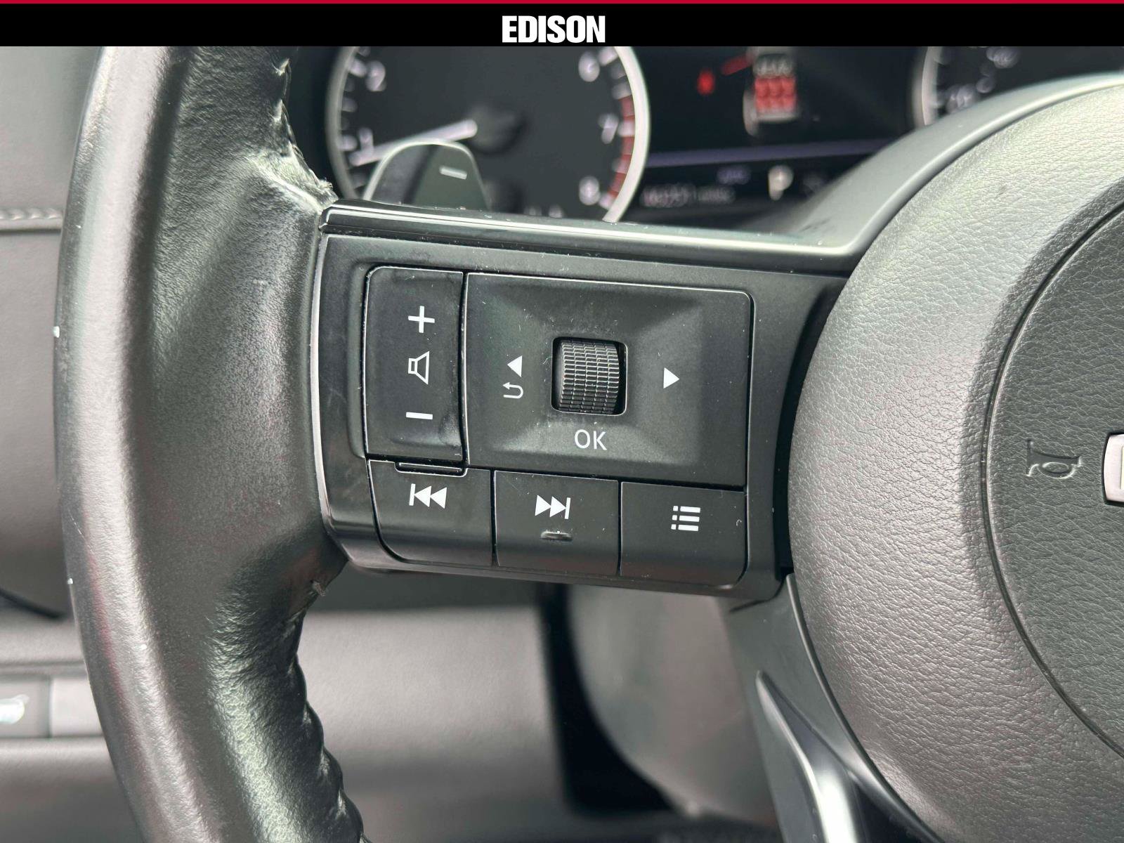 Used 2025 Nissan Pathfinder SV AWD/4WD image 20