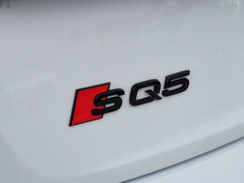 Used 2022 Audi SQ5 Prestige w/ Prestige Package image 13