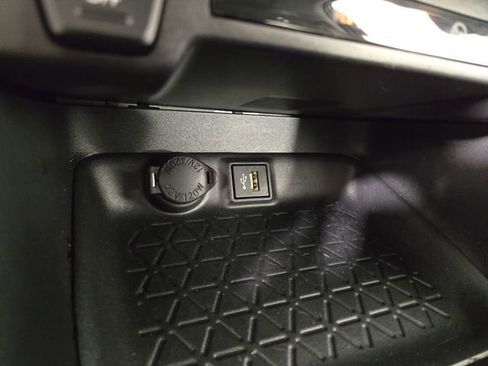 Used 2025 Toyota RAV4 XLE image 25