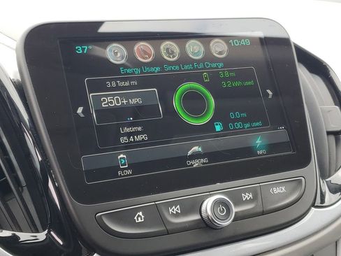 Used 2017 Chevrolet Volt LT w/ Comfort Package image 16