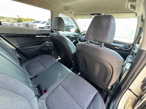 Used 2024 Kia Seltos S AWD/4WD image 27