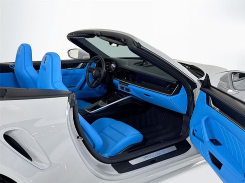 Used 2025 Porsche 911 Turbo S image 28