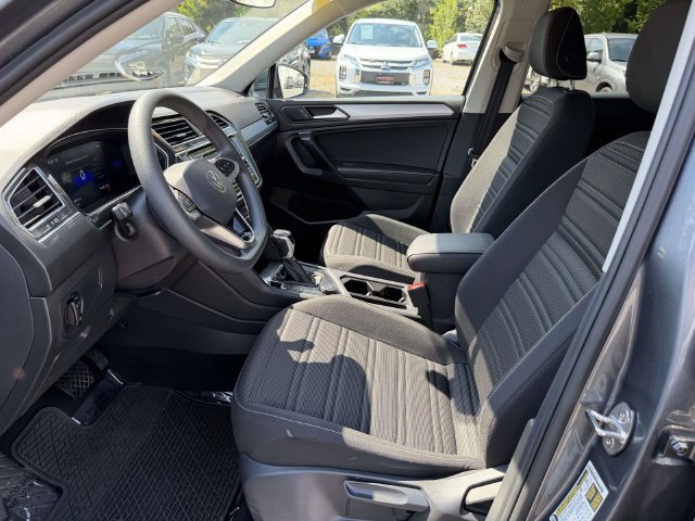 Used 2023 Volkswagen Tiguan S AWD/4WD image 16