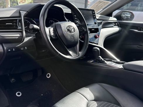 Used 2022 Toyota Camry SE w/ Audio Upgrade Package image 14