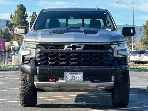 Certified 2023 Chevrolet Silverado 1500 ZR2 w/ Technology Package image 9