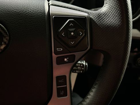 Used 2020 Toyota Tacoma SR5 image 19