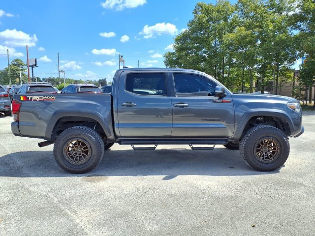 Used 2019 Toyota Tacoma TRD Off-Road AWD/4WD image 5