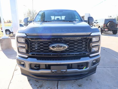 New 2026 Ford F250 XLT w/ XLT Premium Package image 11