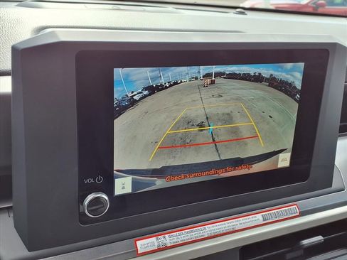 Used 2025 Toyota Tacoma TRD Off-Road image 11