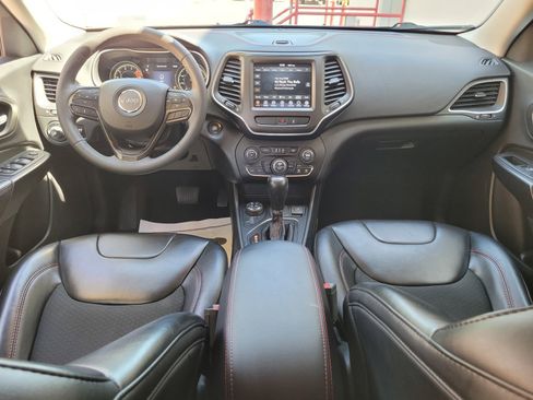 Used 2022 Jeep Cherokee Trailhawk AWD/4WD image 15