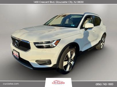 Used 2019 Volvo XC40 T5 Momentum