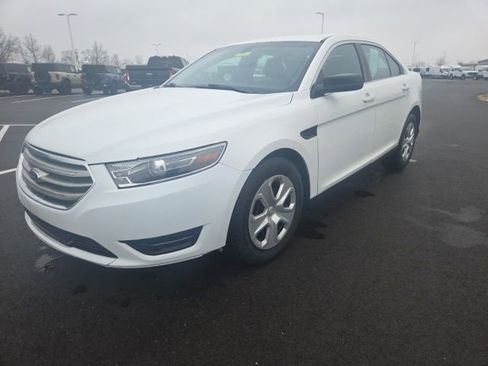 Used 2016 Ford Taurus Police Interceptor image 2