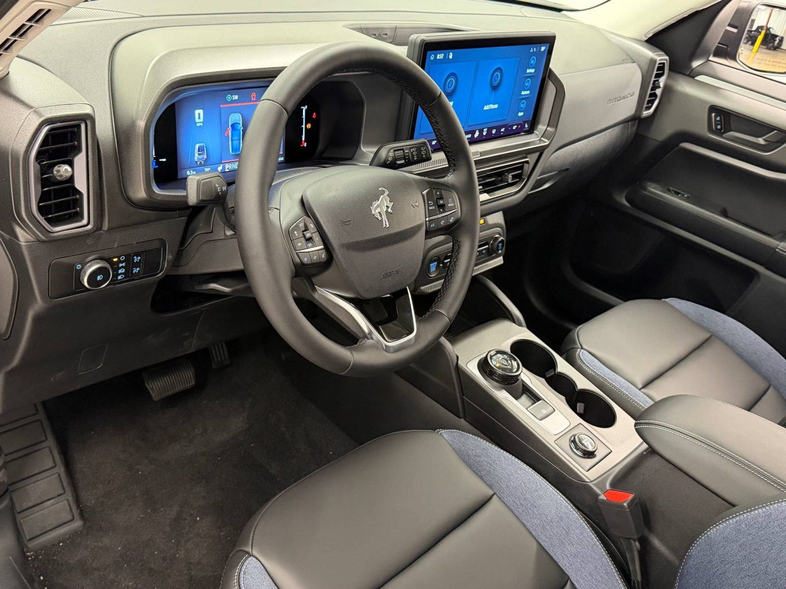 New 2026 Ford Bronco Sport Outer Banks w/ Interior Protection Package AWD/4WD image 3