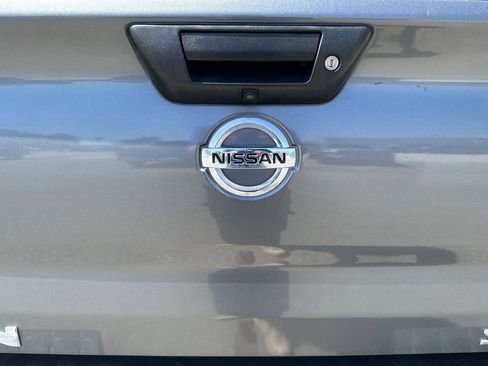 Used 2017 Nissan Titan SL image 32