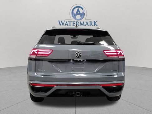Used 2023 Volkswagen Atlas Cross Sport SEL R-Line AWD/4WD image 4