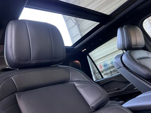 New 2026 Lincoln Navigator L Reserve image 16