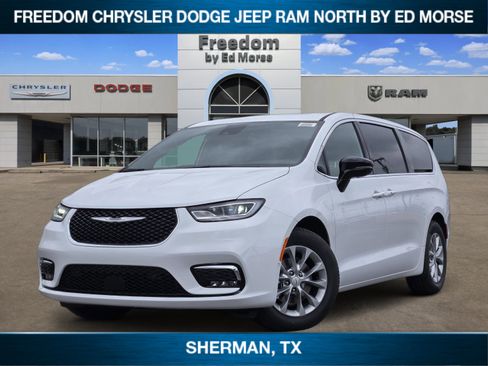 New 2026 Chrysler Pacifica Limited image 1