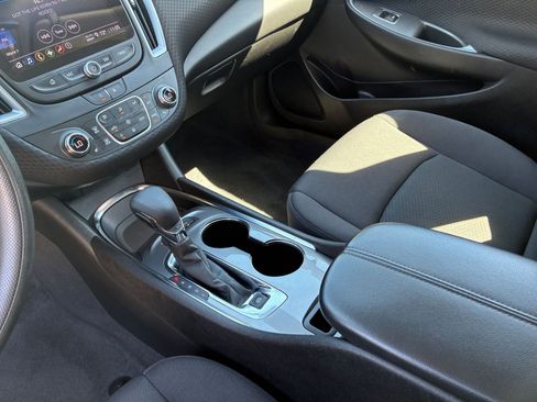 Used 2024 Chevrolet Malibu LT image 42