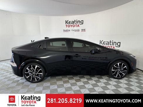 New 2026 Toyota Prius Plug-In Hybrid image 4