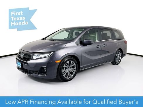 Used 2026 Honda Odyssey Touring image 3