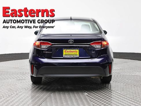 Used 2024 Toyota Corolla LE FWD image 6
