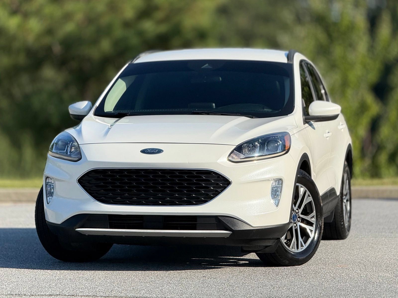 Used 2020 Ford Escape SEL FWD image 2