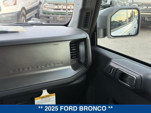 New 2025 Ford Bronco Badlands AWD/4WD image 42