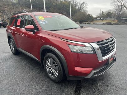 Used 2025 Nissan Pathfinder SV