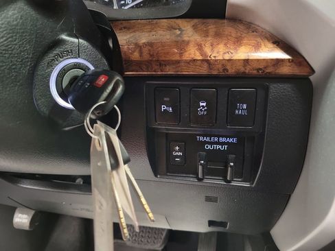 Used 2019 Toyota Tundra 1794 Edition image 19