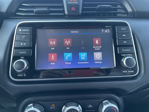 Used 2022 Nissan Versa S image 15