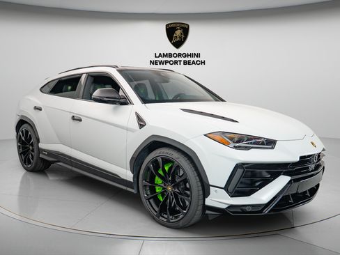 Used 2024 Lamborghini Urus S AWD/4WD image 1