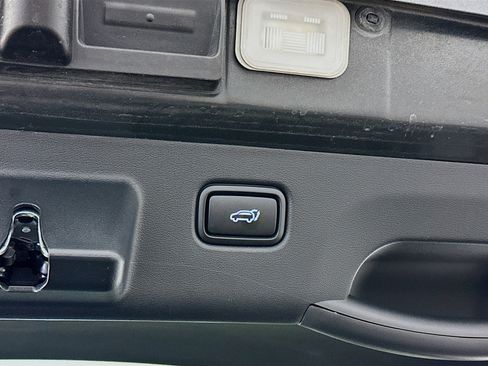 Used 2024 Kia EV6 Wind image 31