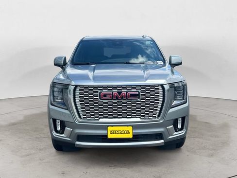 Used 2023 GMC Yukon XL Denali w/ Denali Reserve Package AWD/4WD image 2