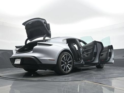 Used 2024 Porsche Taycan 4S AWD/4WD image 27