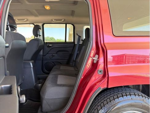 Used 2014 Jeep Patriot Sport FWD image 11