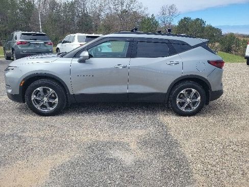 Used 2024 Chevrolet Blazer LT w/ Convenience Package AWD/4WD image 11