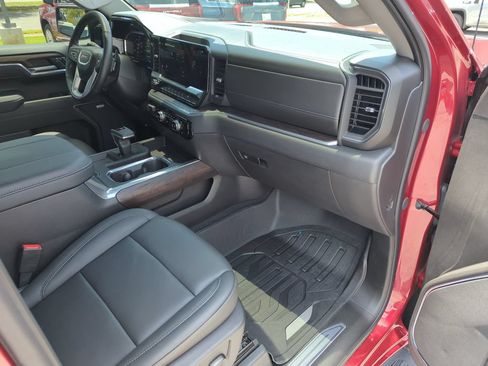 Used 2026 GMC Sierra 1500 SLT w/ SLT Premium Package AWD/4WD image 31