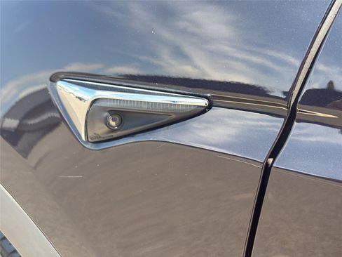 Used 2016 Tesla Model X 90D AWD/4WD image 32