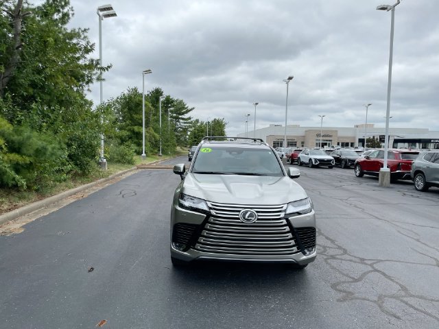 Used 2026 Lexus LX 700h Luxury AWD/4WD image 7
