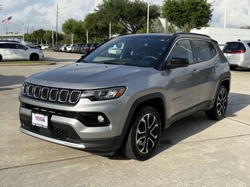 Used 2024 Jeep Compass Limited AWD/4WD image 9