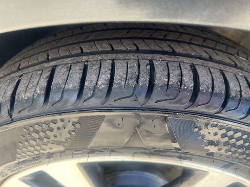 Used 2019 Nissan Kicks SV image 45