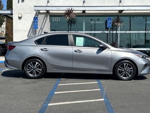 Used 2024 Kia Forte LXS FWD image 3
