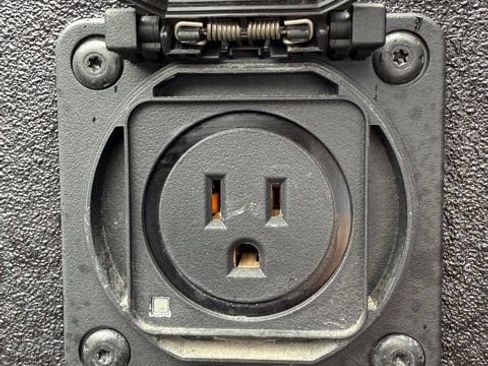 Used 2024 GMC Sierra 1500 AT4 w/ Technology Package image 10