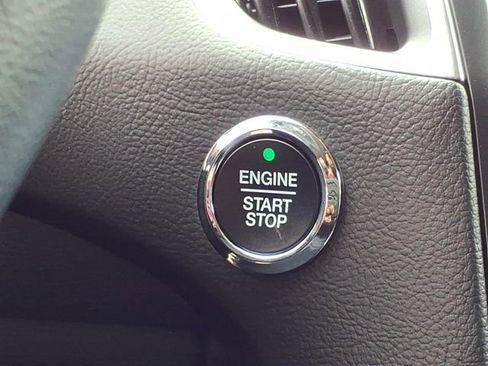 Certified 2024 Ford Edge Titanium AWD/4WD image 22