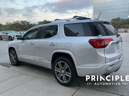 Used 2017 GMC Acadia Denali w/ Technology Package image 4