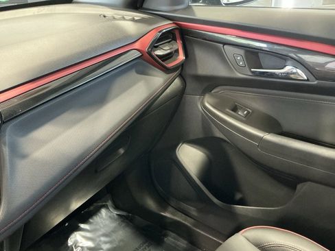 Used 2025 Chevrolet TrailBlazer RS w/ Convenience Package image 15