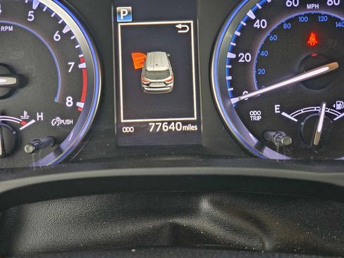 Used 2018 Toyota Highlander Limited FWD image 26