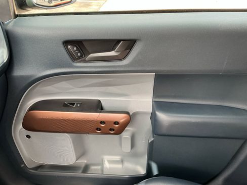 Used 2022 Ford Maverick Lariat w/ Lariat Luxury Package image 16